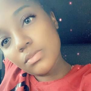 Meet your Posher, Tia